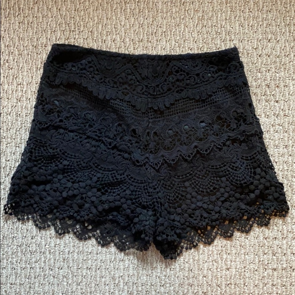 Alythea black lace shorts!